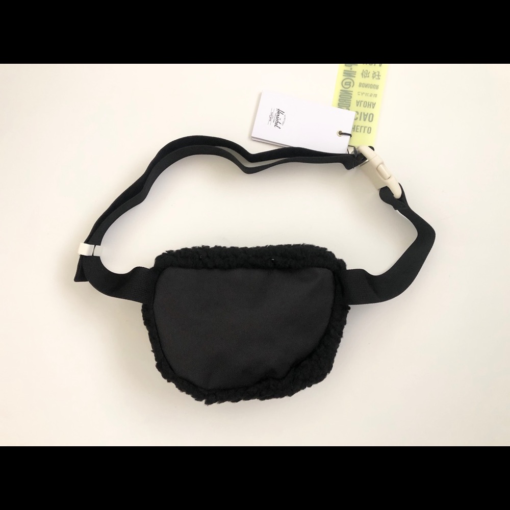 🚫SOLD 🚫[Herschel Supply Co.] Fourteen Hipsack - Picture 6 of 6